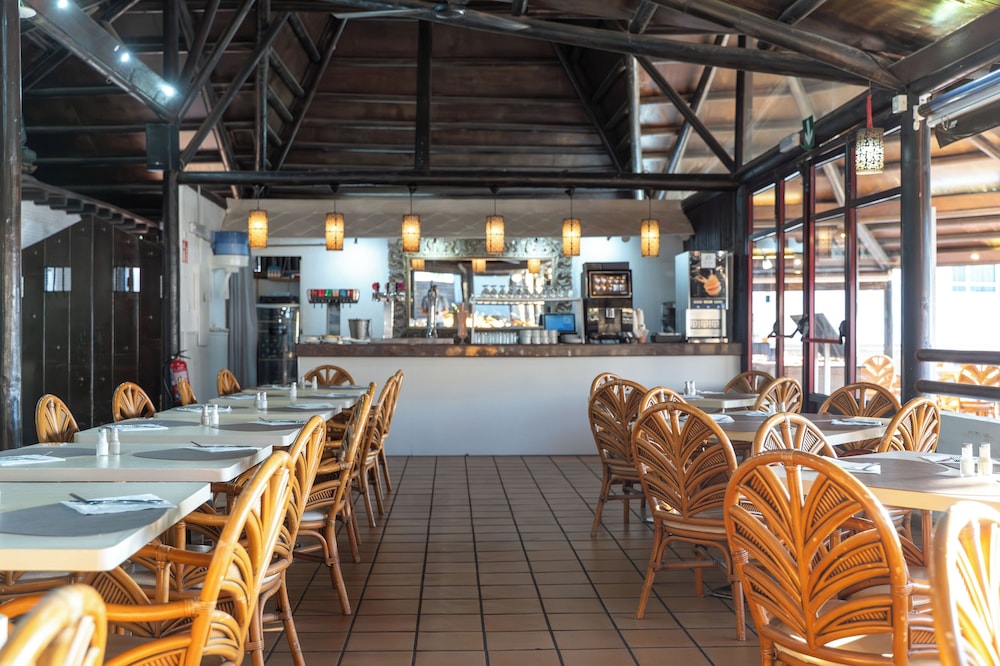 Arena Suite Hotel - Adults Only — Restaurant & bars in Corralejo, Canary Islands