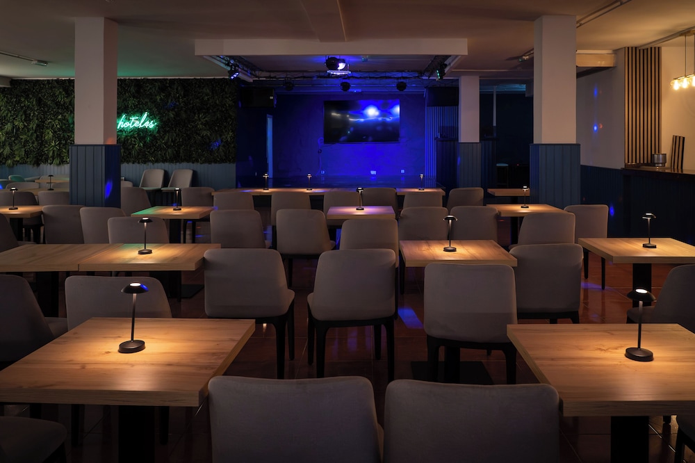 Arena Suite Hotel - Adults Only — Restaurant & bars in Corralejo, Canary Islands