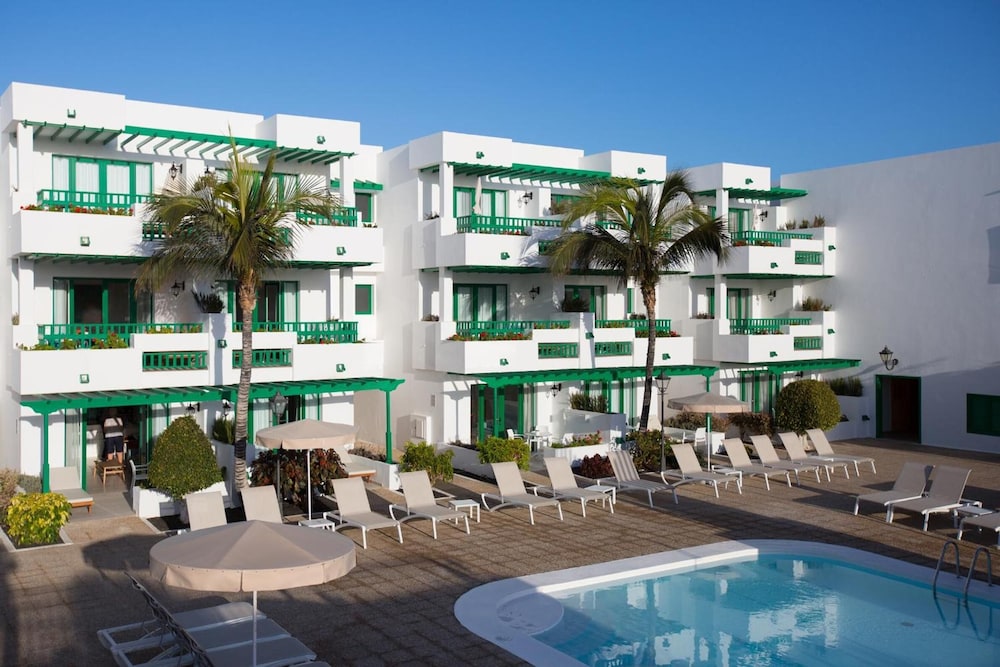 Apartamentos Nazaret — Swimming pool in Costa Teguise, Canary Islands