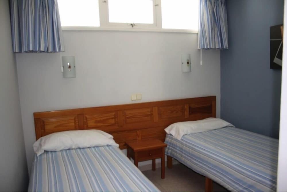 Apartamentos Walhalla — Hotel rooms in Playa del Ingles, Canary Islands