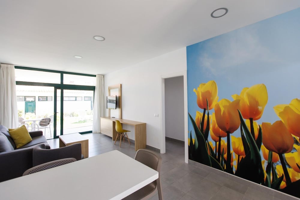 Apartamentos Walhalla — Hotel rooms in Playa del Ingles, Canary Islands