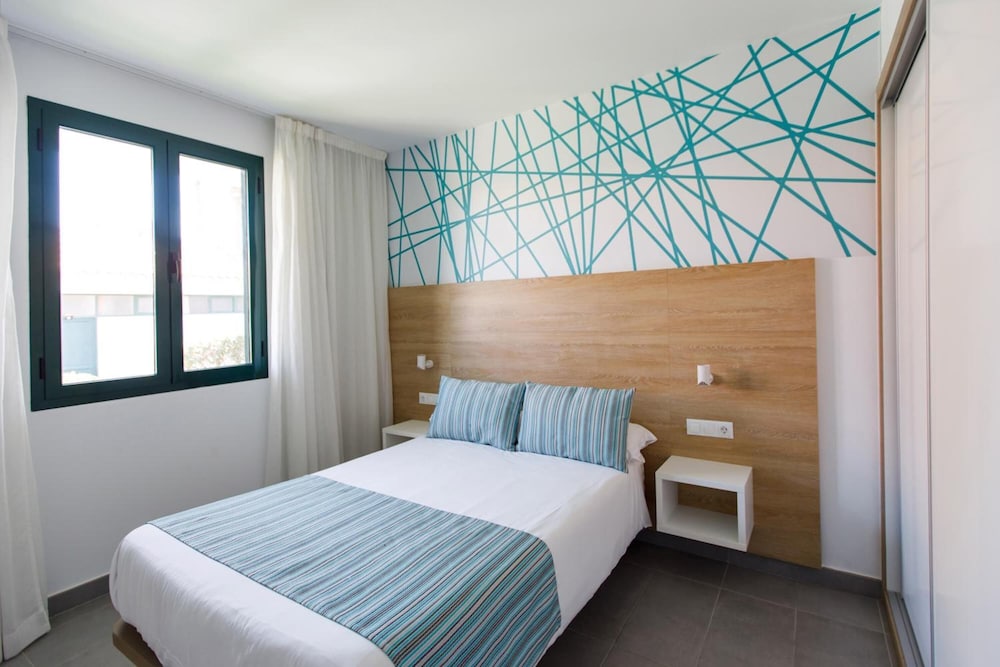 Apartamentos Walhalla — Hotel rooms in Playa del Ingles, Canary Islands