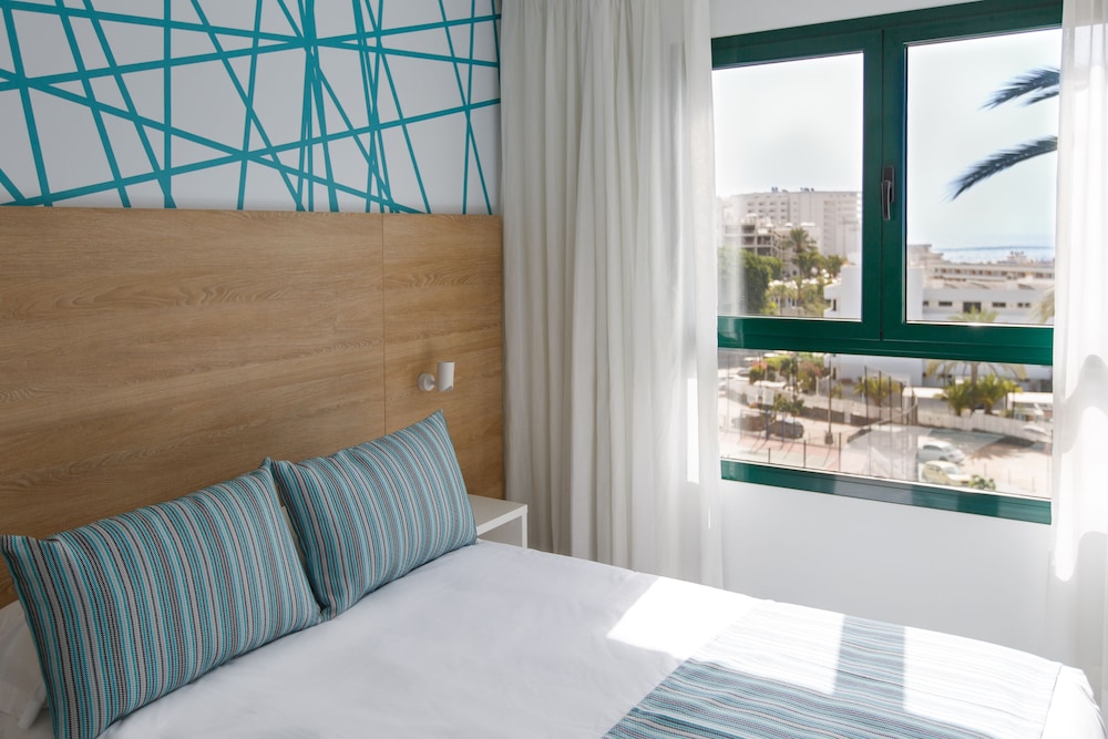 Apartamentos Walhalla — Hotel rooms in Playa del Ingles, Canary Islands