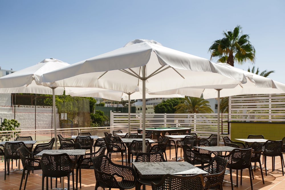 Apartamentos Walhalla — Restaurant & bars in Playa del Ingles, Canary Islands