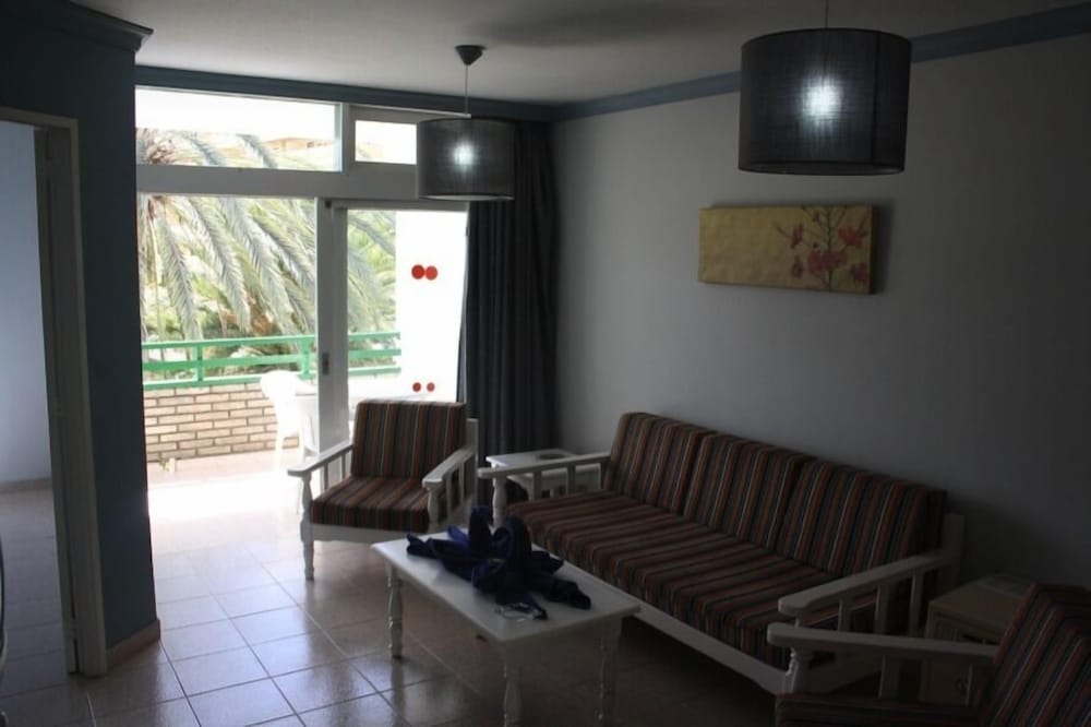 Apartamentos Walhalla — Hotel rooms in Playa del Ingles, Canary Islands