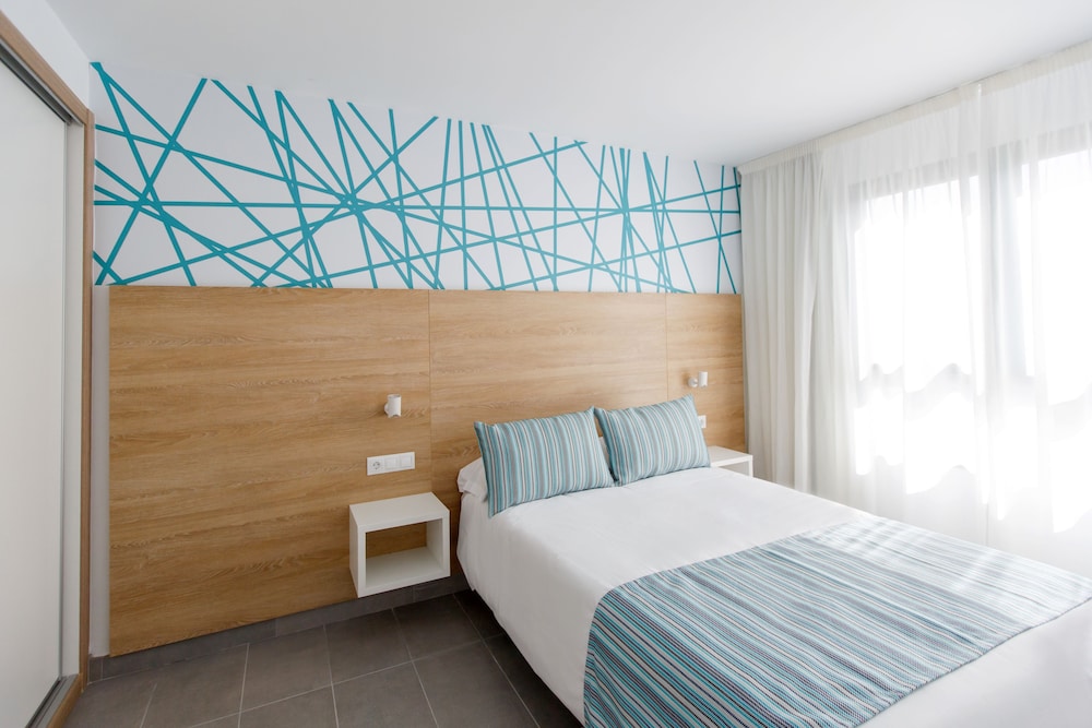 Apartamentos Walhalla — Hotel rooms in Playa del Ingles, Canary Islands