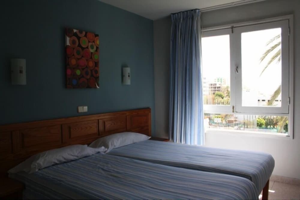 Apartamentos Walhalla — Hotel rooms in Playa del Ingles, Canary Islands