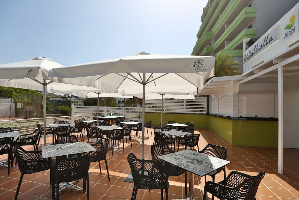 Apartamentos Walhalla — Restaurant & bars in Playa del Ingles, Canary Islands