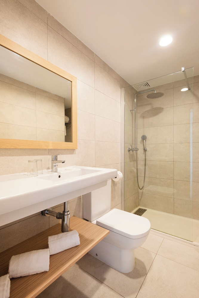 A10 Sol de Alcudia Apartamentos — Hotel rooms in Alcudia, Balearic Islands