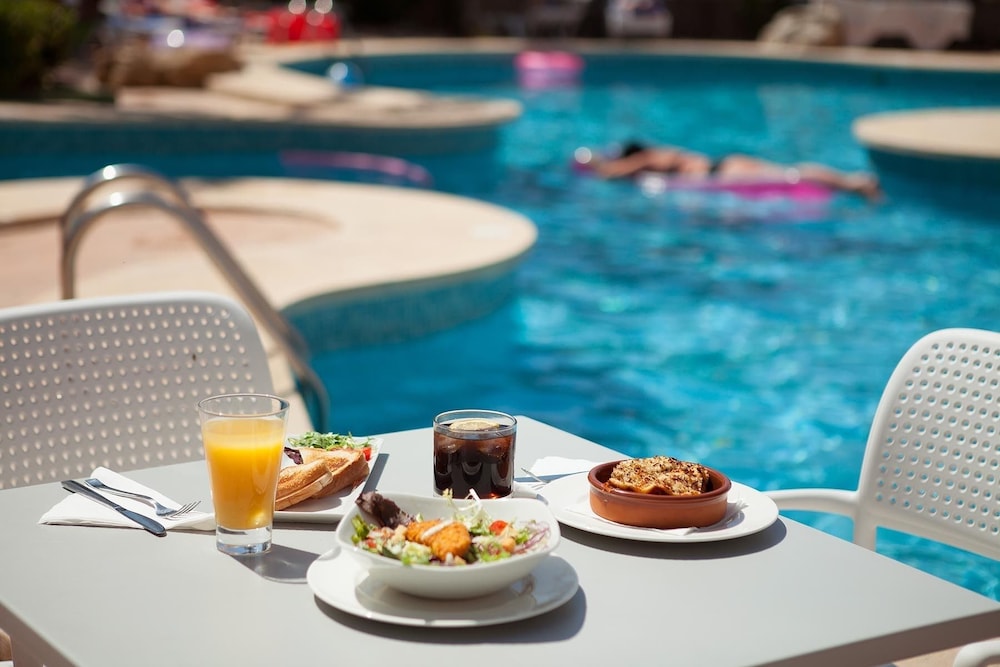 A10 Sol de Alcudia Apartamentos — Restaurant & bars in Alcudia, Balearic Islands
