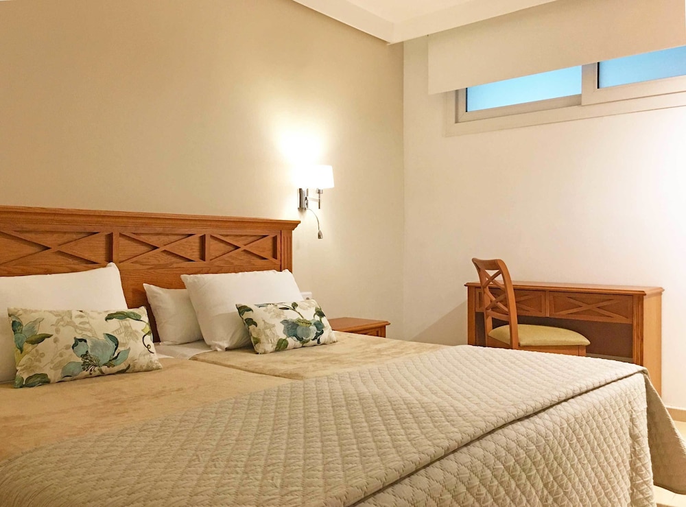 Inturotel Sa Marina — Hotel rooms in Cala d´Or, Balearic Islands