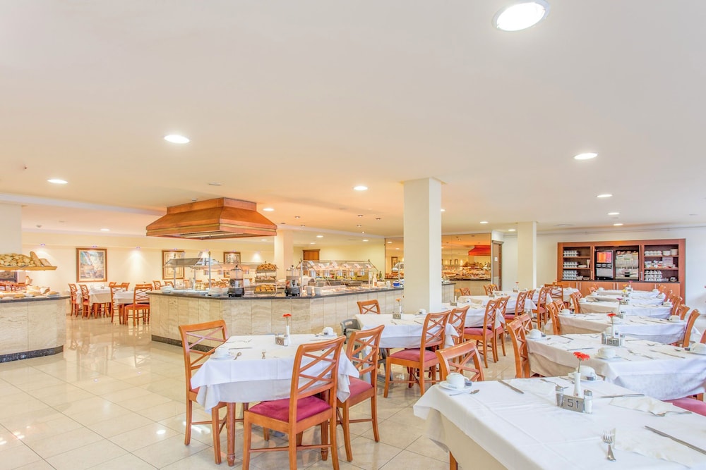 Inturotel Sa Marina — Restaurant & bars in Cala d´Or, Balearic Islands