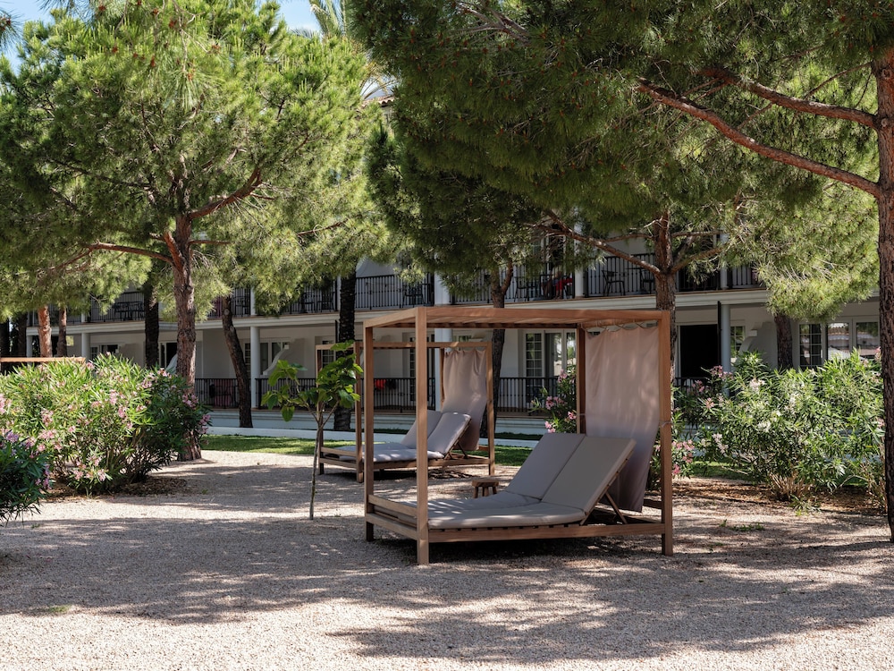 Inturotel Sa Marina — Hotel building in Cala d´Or, Balearic Islands