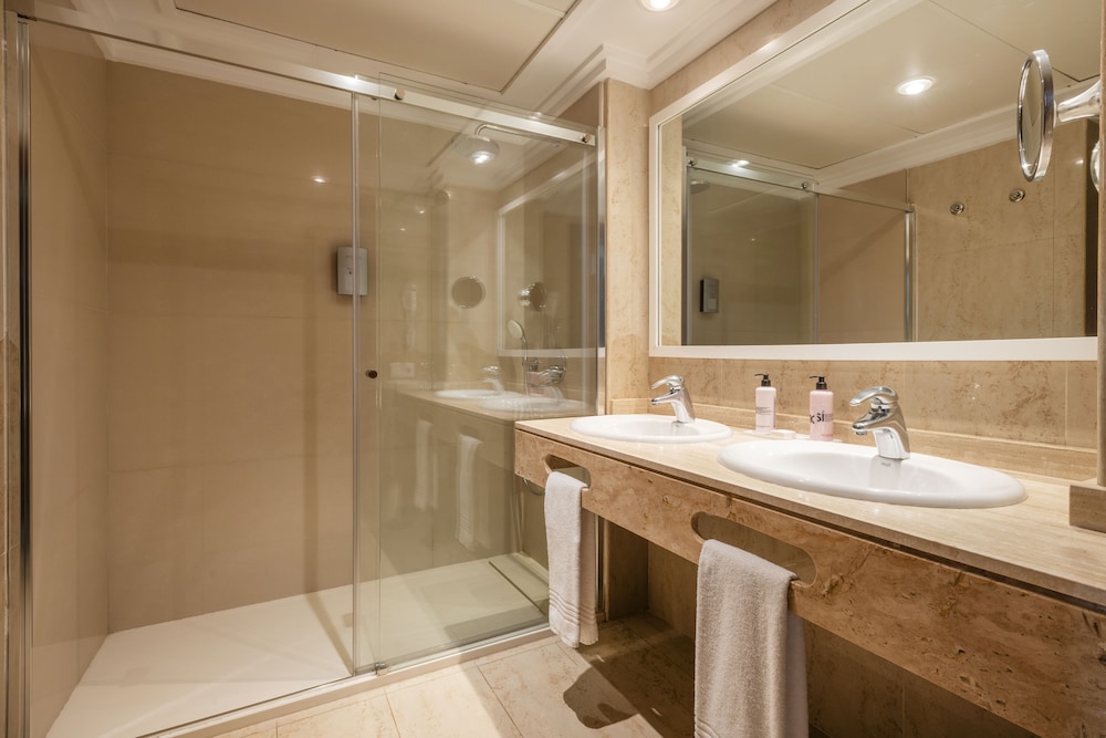 Inturotel Sa Marina — Hotel rooms in Cala d´Or, Balearic Islands