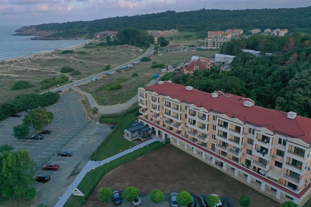 Green Life Antares Sozopol — Hotel building in Sozopol, Burgas Region