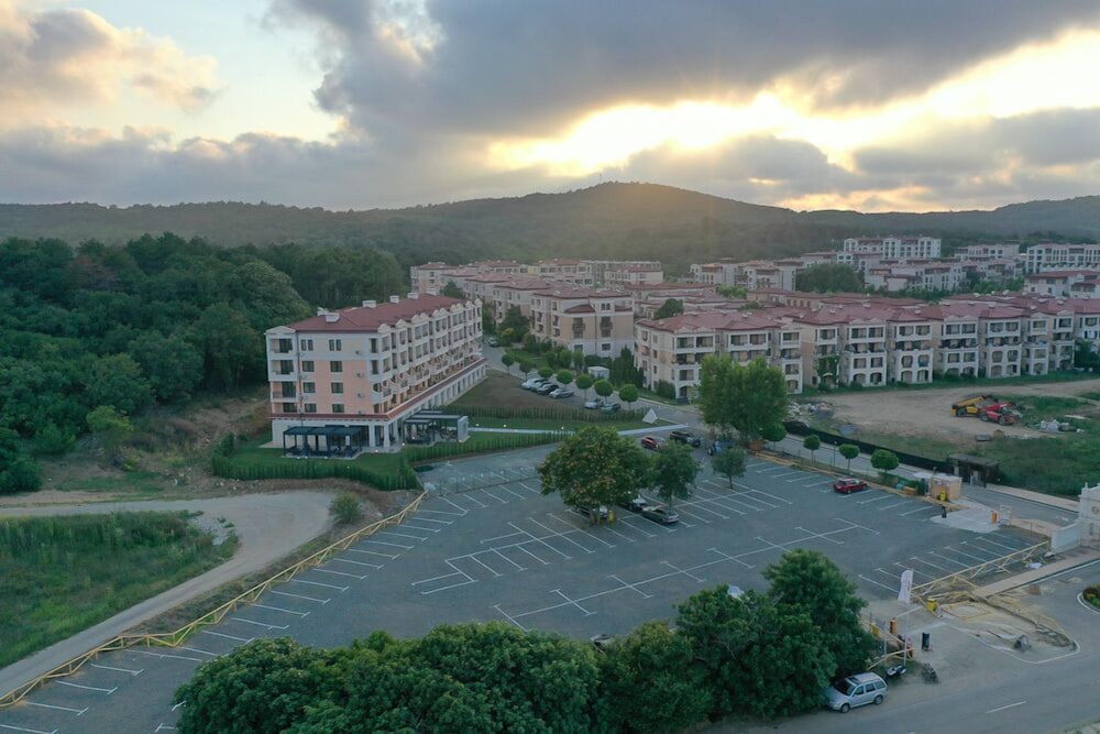 Green Life Antares Sozopol — Hotel building in Sozopol, Burgas Region