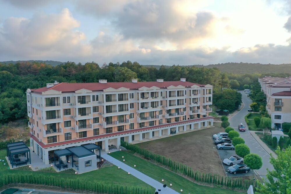 Green Life Antares Sozopol — Hotel building in Sozopol, Burgas Region