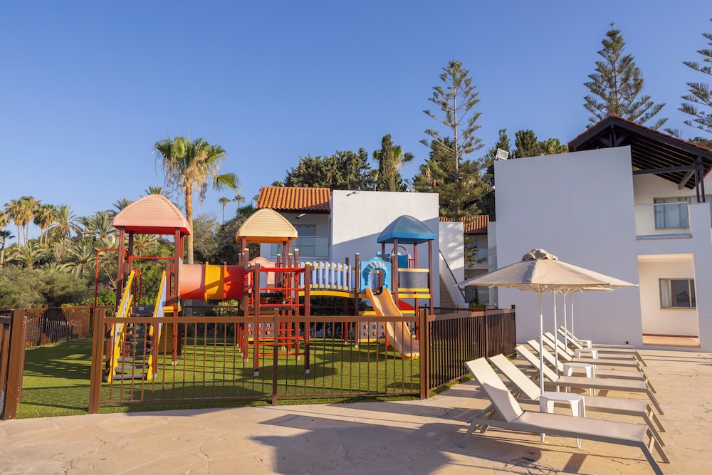 Kapetanios Aqua Resort — Attractions for children in Peyia, Paphos Region