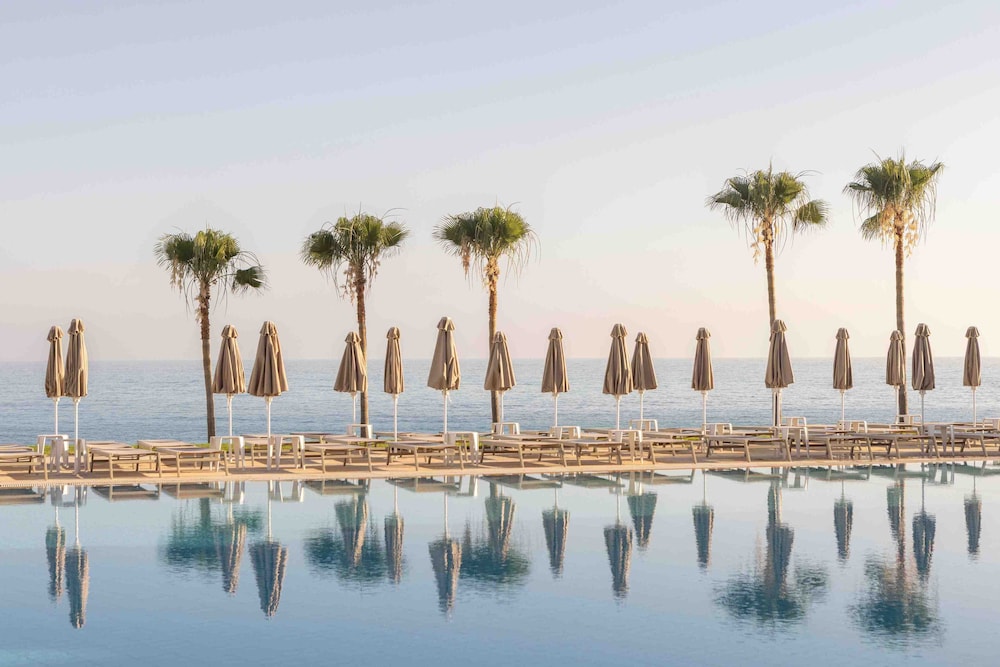 Kapetanios Aqua Resort — Swimming pool in Peyia, Paphos Region