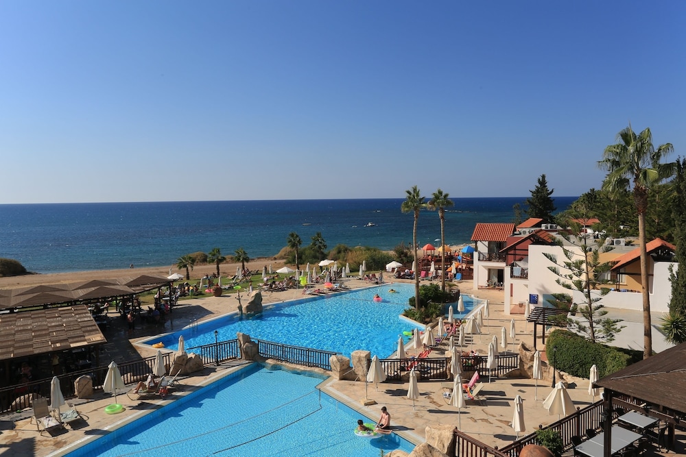 Kapetanios Aqua Resort — Main photo in Peyia, Paphos Region