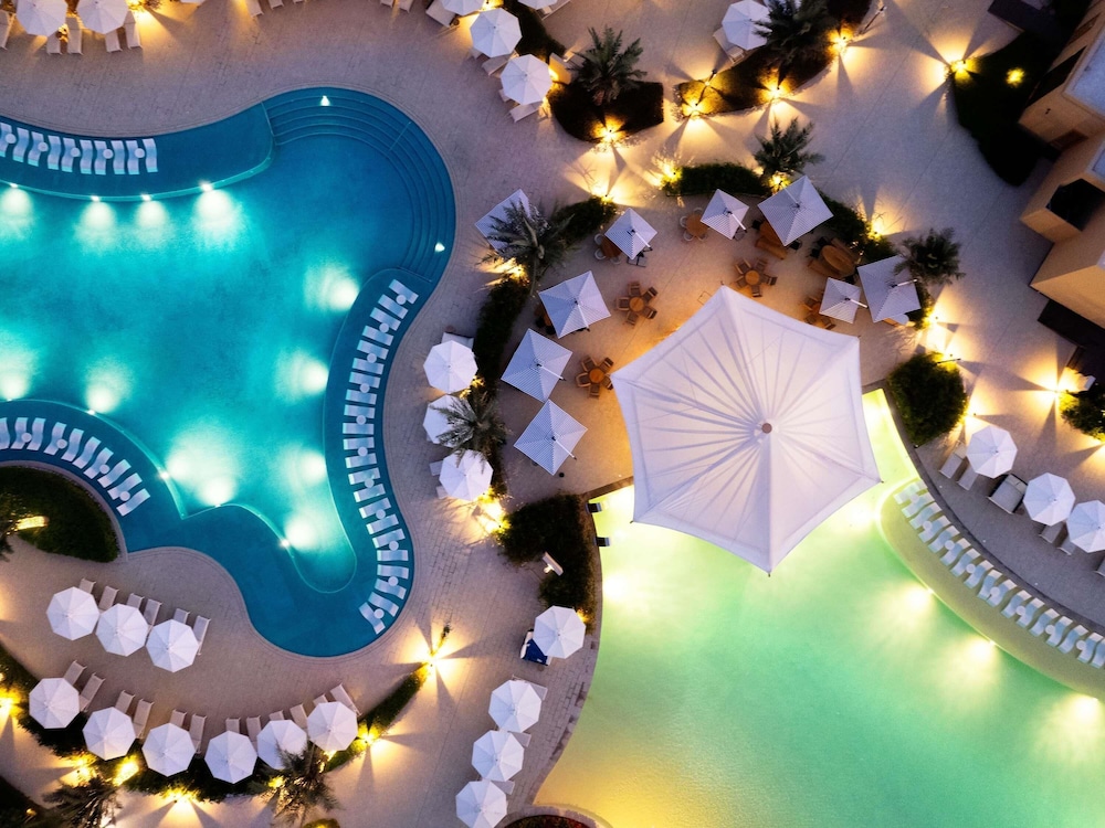 Sofitel Ras Al Khaimah Al Hamra Beach Resort — Swimming pool in Ras al Khaimah