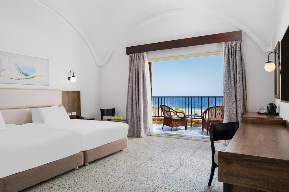 Pickalbatros Vita Resort - Portofino — Hotel rooms in Marsa Alam, Red Sea