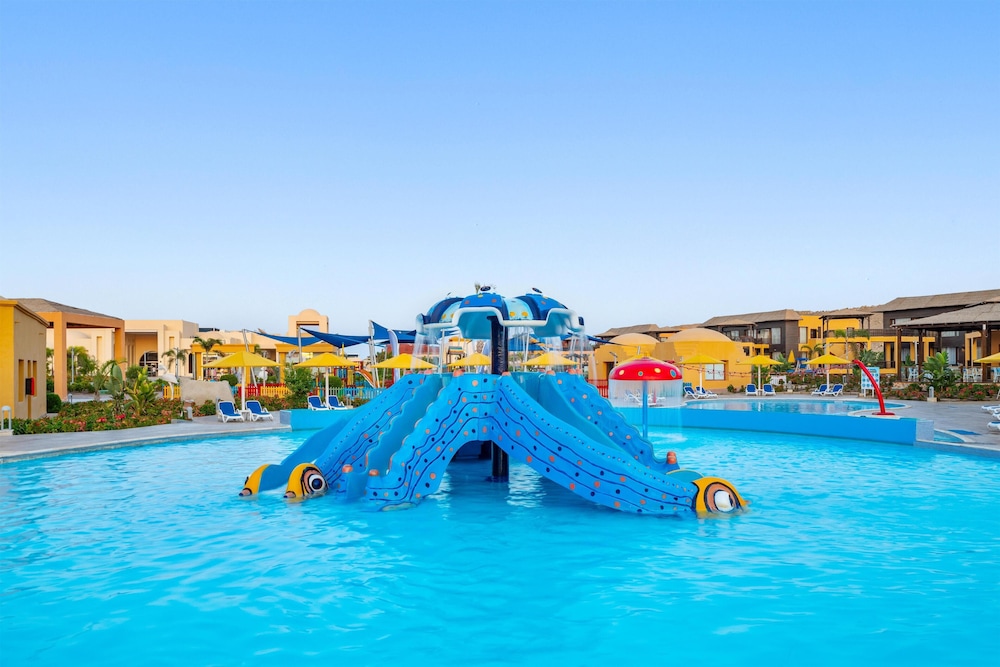 Pickalbatros Vita Resort - Portofino — Swimming pool in Marsa Alam, Red Sea