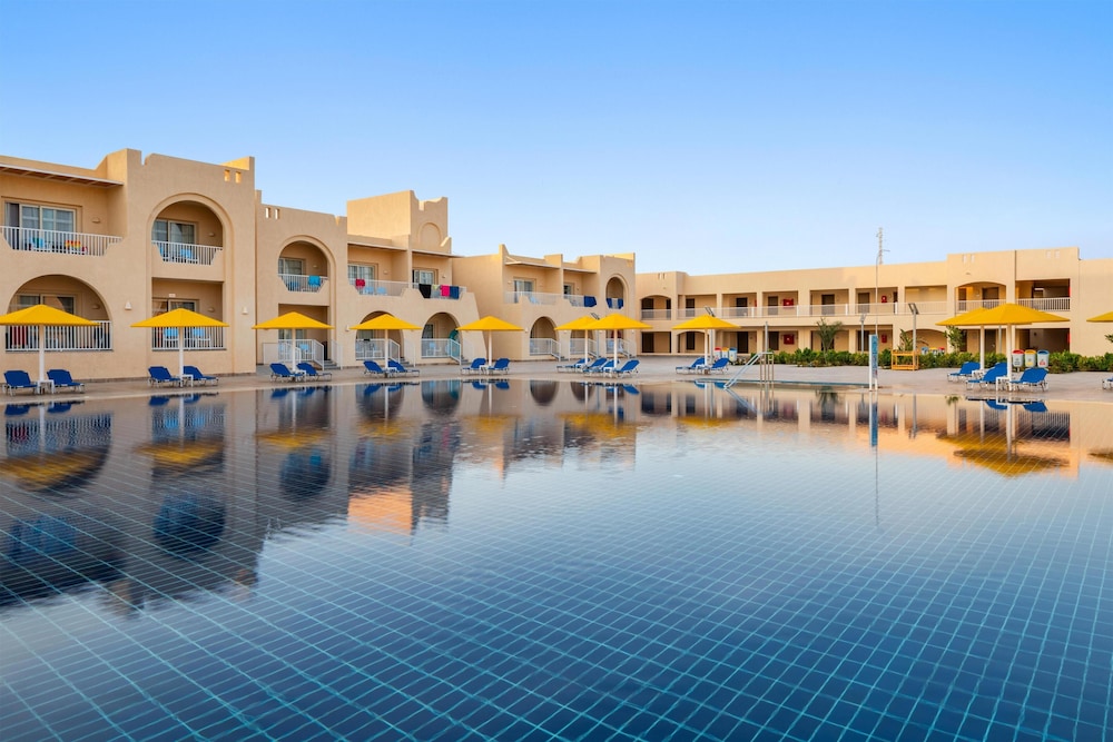 Pickalbatros Vita Resort - Portofino — Swimming pool in Marsa Alam, Red Sea