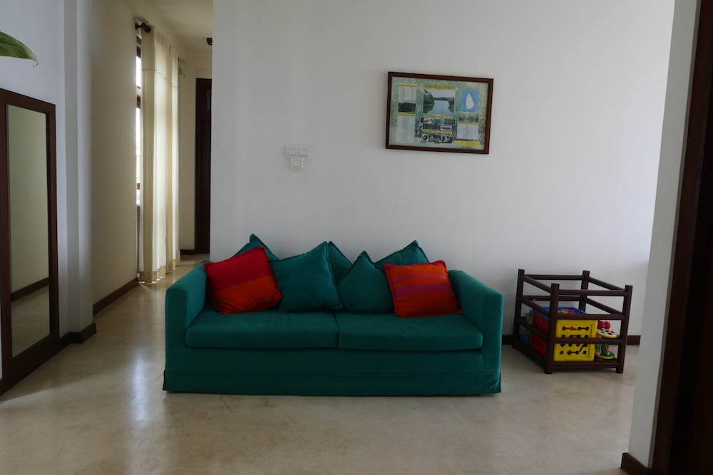 Surf Station — Hotel rooms in Ahangama, Southern Province