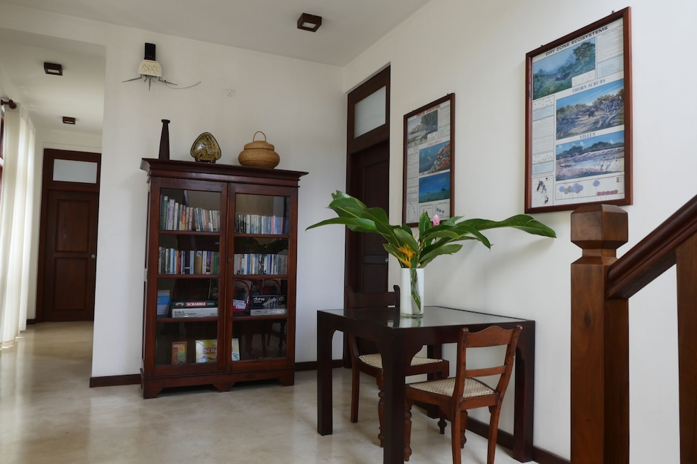 Surf Station — Hotel building in Ahangama, Southern Province