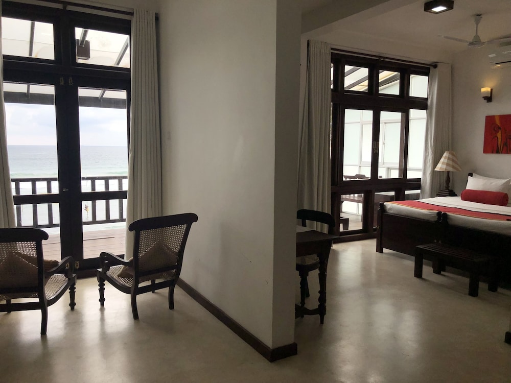 Surf Station — Hotel rooms in Ahangama, Southern Province
