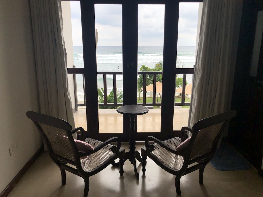Surf Station — Hotel rooms in Ahangama, Southern Province
