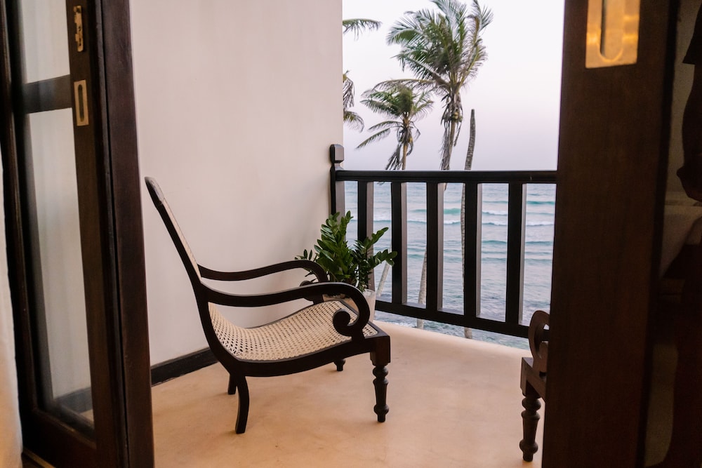 Surf Station — Hotel rooms in Ahangama, Southern Province
