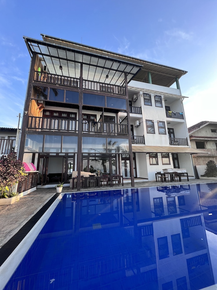 Surf Station — Hotel building in Ahangama, Southern Province