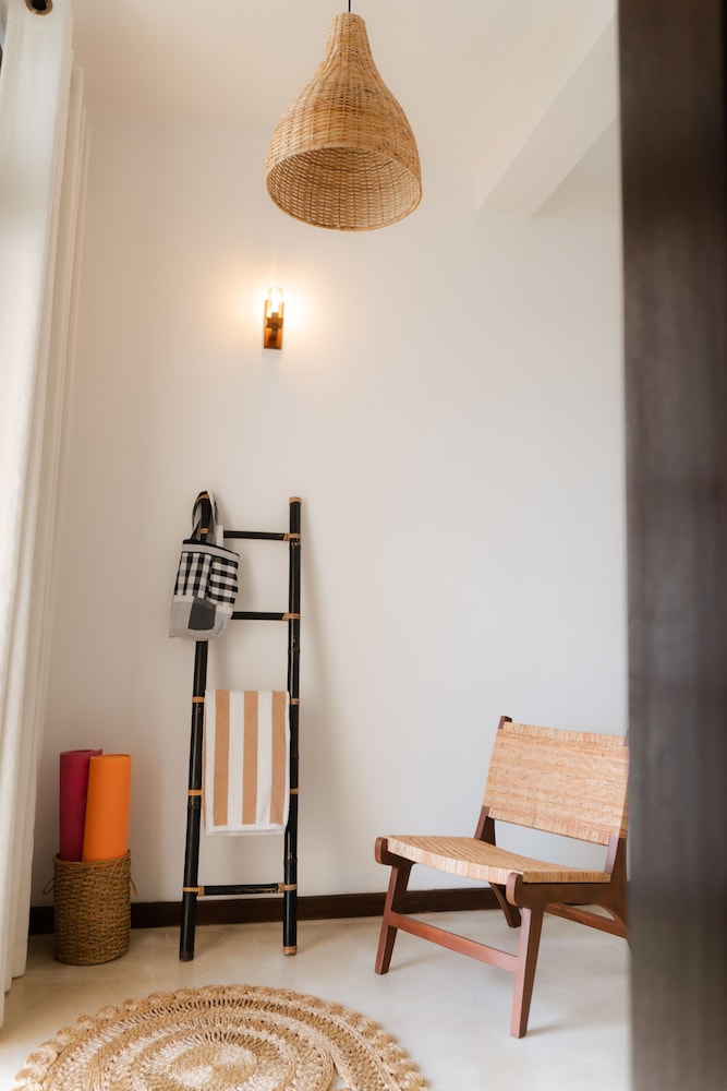 Surf Station — Hotel rooms in Ahangama, Southern Province