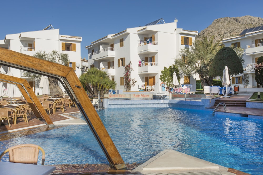 Aparthotel Flora — Swimming pool in Puerto Pollensa, Balearic Islands