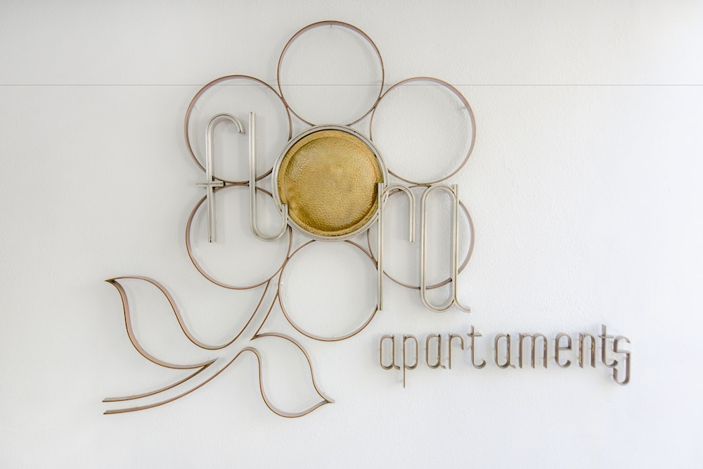 Aparthotel Flora — Hotel building in Puerto Pollensa, Balearic Islands
