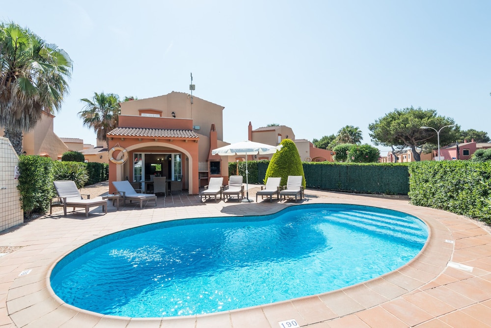 Villas Maribel Menorca — Swimming pool in Cala Blanca, Balearic Islands