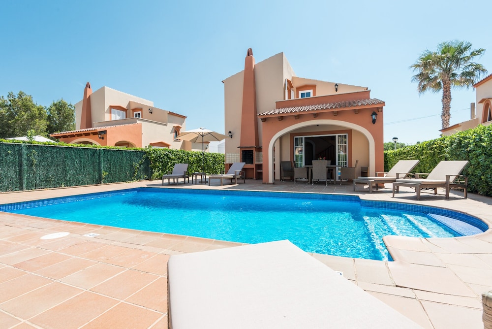 Villas Maribel Menorca — Swimming pool in Cala Blanca, Balearic Islands
