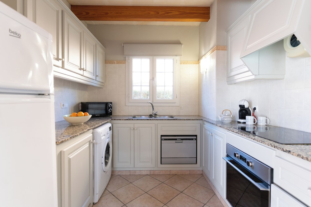 Villas Maribel Menorca — Hotel rooms in Cala Blanca, Balearic Islands