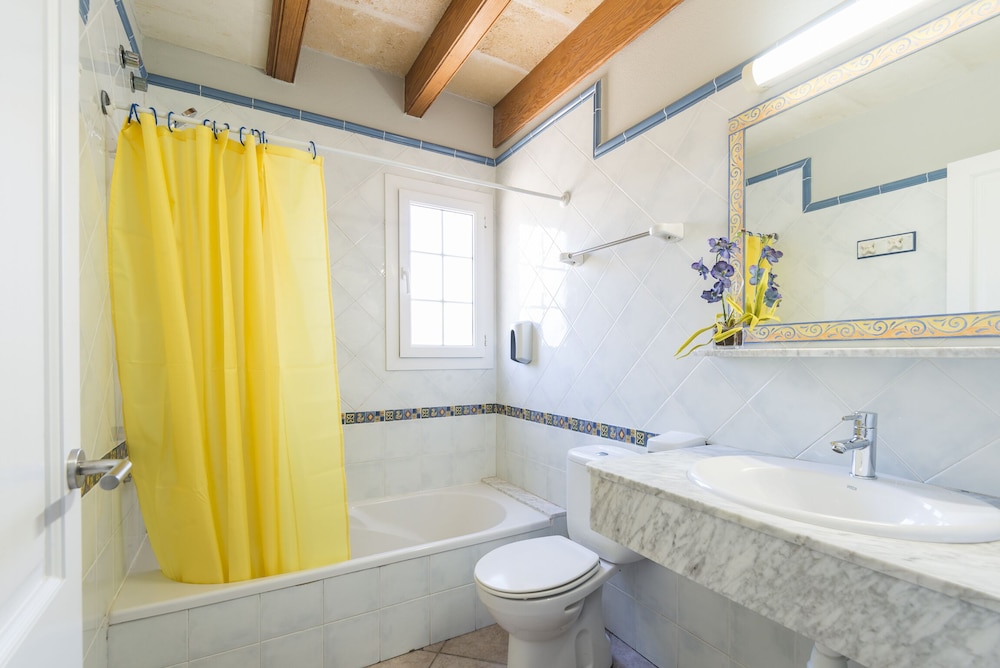 Villas Maribel Menorca — Hotel rooms in Cala Blanca, Balearic Islands