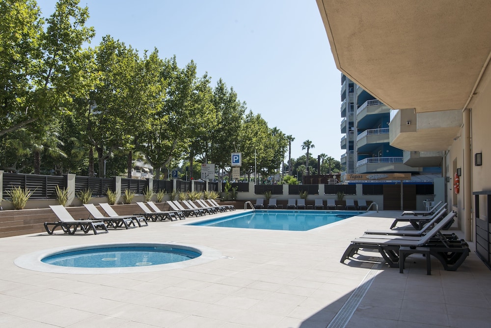 Apartamentos California — Swimming pool in Salou, Catalonia