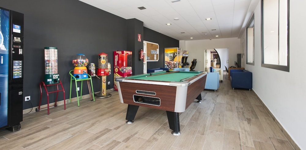 Apartamentos California — Sports & recreation in Salou, Catalonia