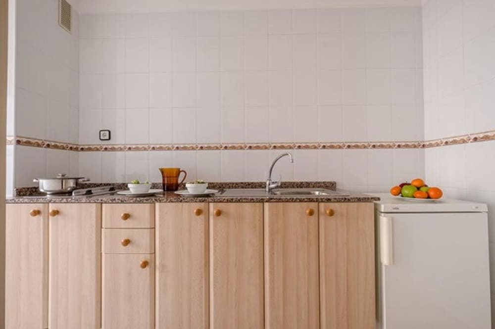 Apartamentos California — Hotel rooms in Salou, Catalonia