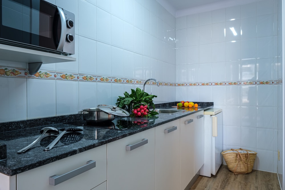 Apartamentos California — Hotel rooms in Salou, Catalonia