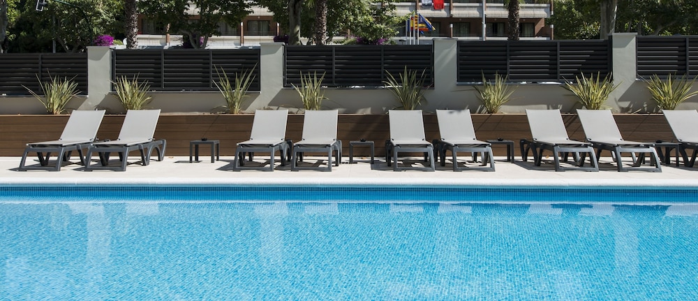 Apartamentos California — Swimming pool in Salou, Catalonia