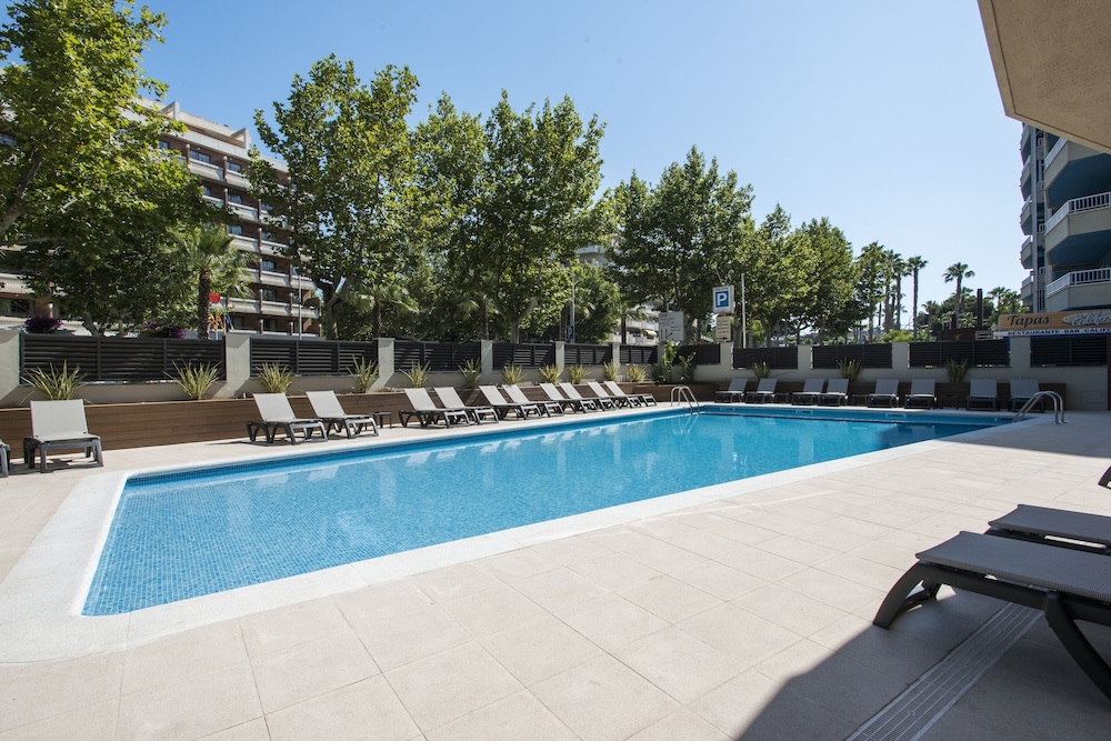 Apartamentos California — Swimming pool in Salou, Catalonia