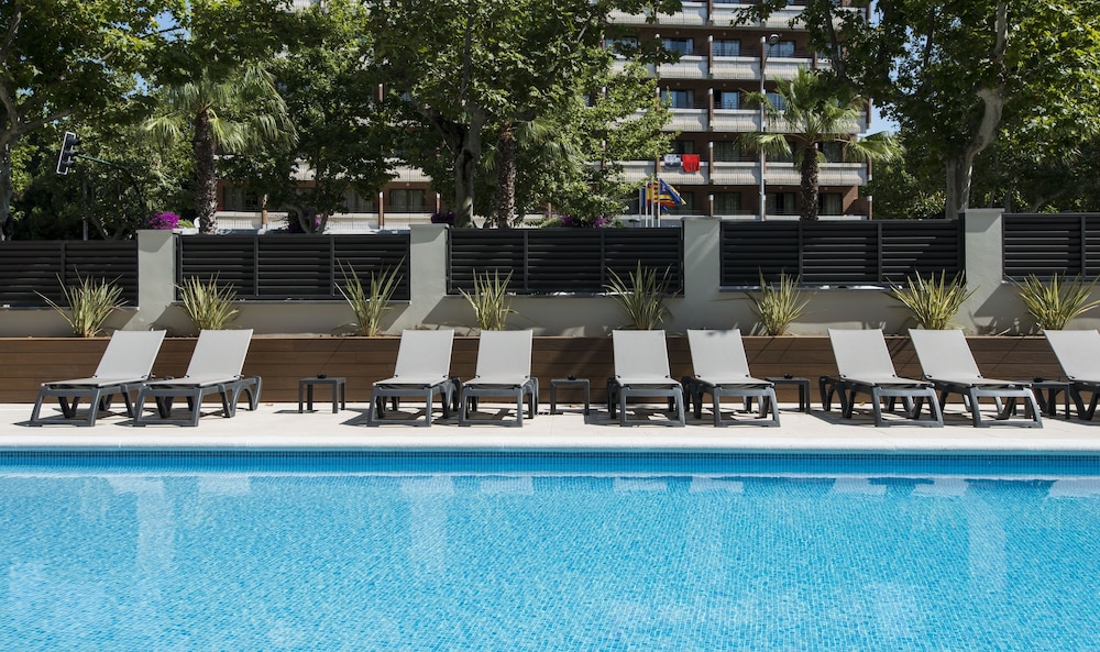 Apartamentos California — Swimming pool in Salou, Catalonia