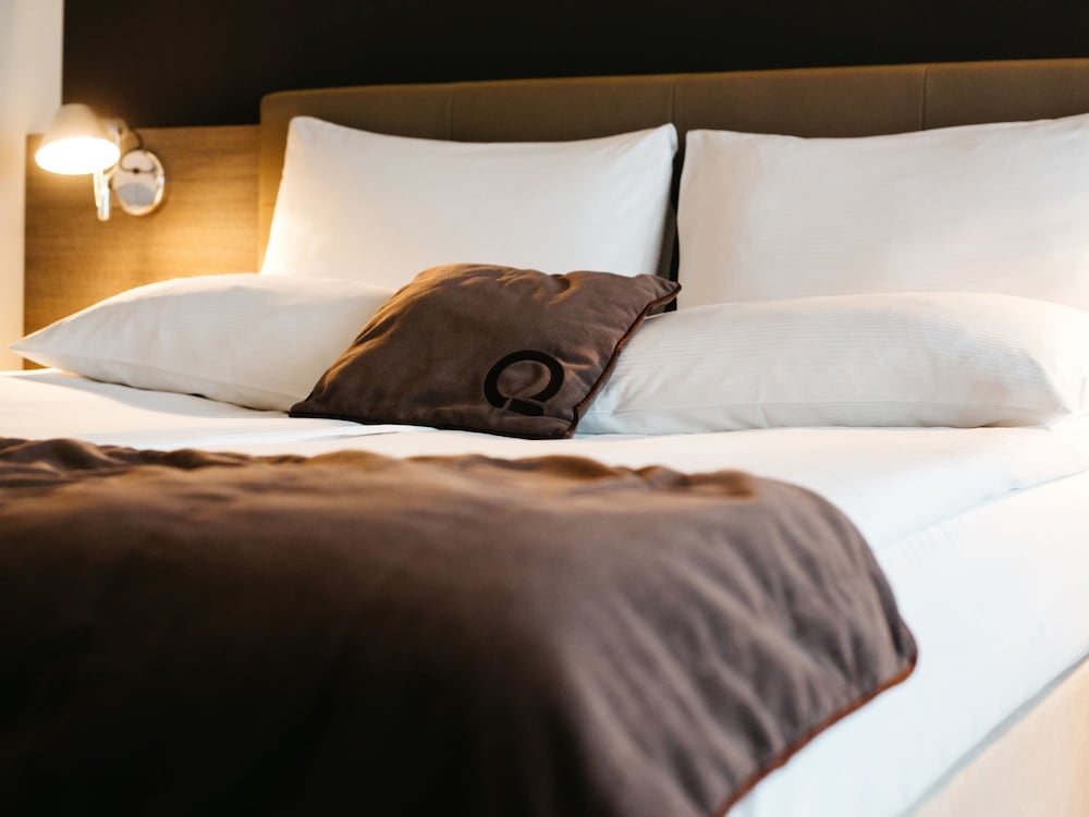 Q Hotel Plus Krakow — Hotel rooms in Krakow, Lesser Poland