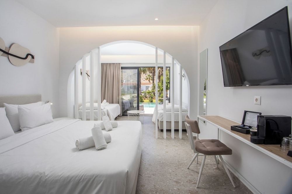 Aiora Aqua Resort — Hotel rooms in Lardos, South Aegean